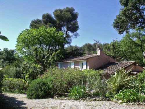 Holiday Home in Six-Fours near Beach