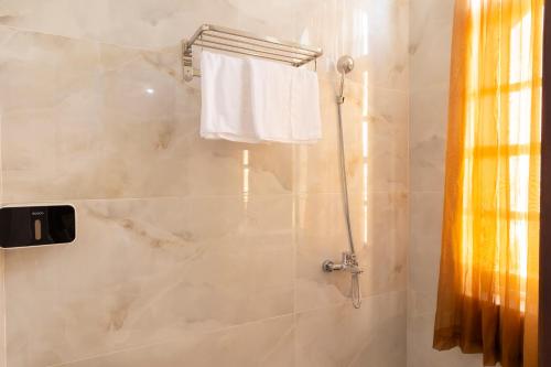 Ένα μπάνιο στο Atana Saigon Boutique Hotel II