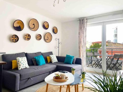 Bara ,Balcony ,Parking ,Patte d'oie neighborhood