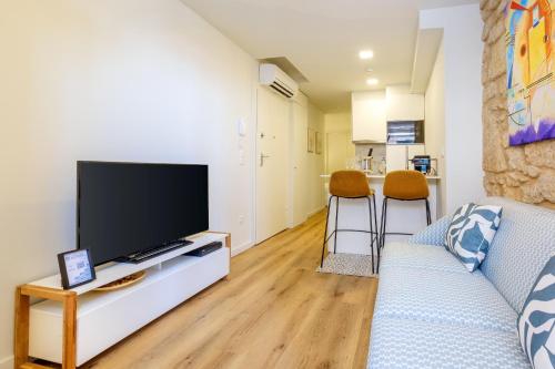 Magnolia 1 Luxury with AC Metro Downtown Porto