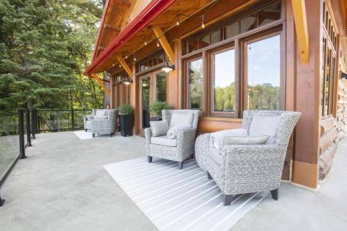 Balkón nebo terasa v ubytování Log cabin - Lakeside - Le Oly