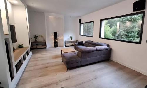 Χώρος καθιστικού στο Summer 2026 Designer villa in nature in Céret
