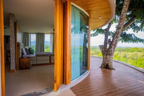 Sunset House Guacalilloにある庭