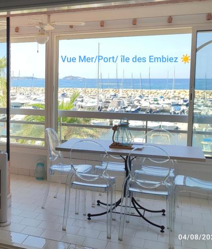 Six fours T3 vue mer exceptionnelle