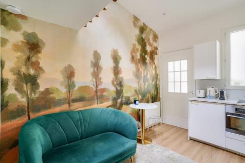 Superb and design studio near the Eiffel Tower