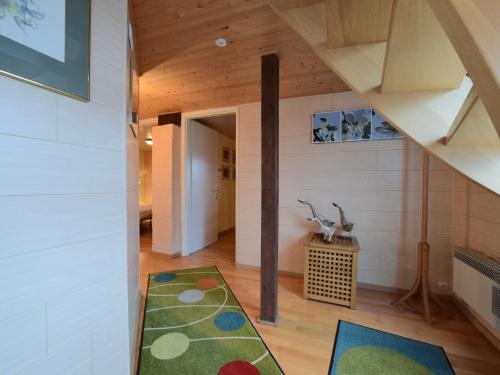 Gambar di galeri bagi Comfortable cottage near Lake Cherapont di Limerlé