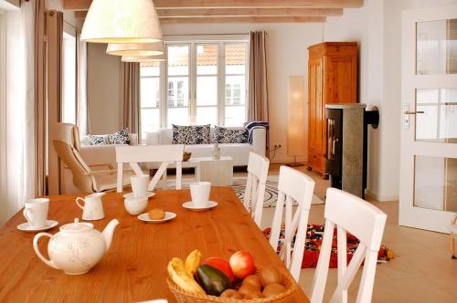 Χώρος καθιστικού στο Ferienhaus " Haus am Meer " an der Ostsee, Sauna, Kamin, Strandkorb, free-W-LAN - SEASIDE -