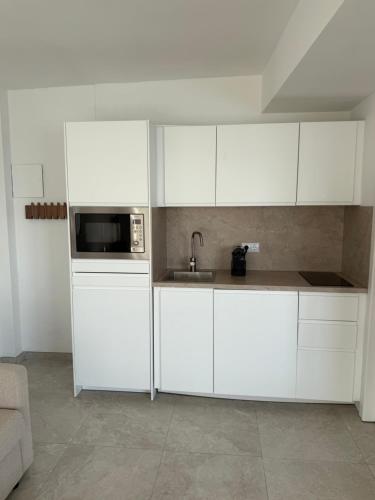 Studio with lovely sea views