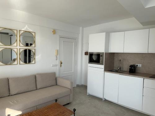 Studio with lovely sea views