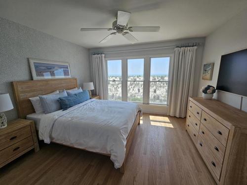 Gambar di galeri bagi Beautful Brant Beach Ocean Front Contemporary With Sweeping Views Of The Atlantic Ocean Direct Access To The Beach 14019 di Brant Beach