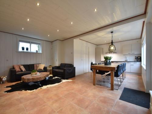 Χώρος καθιστικού στο Holiday Home in Callantsoog near Beach