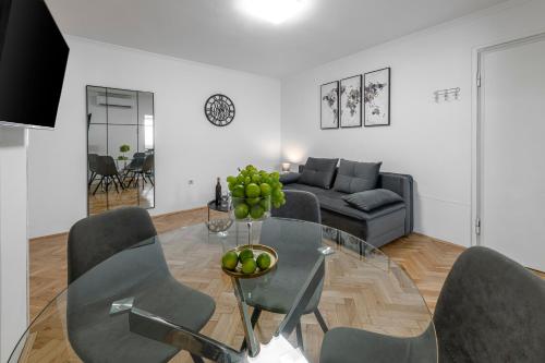 Apartman Knego with parking