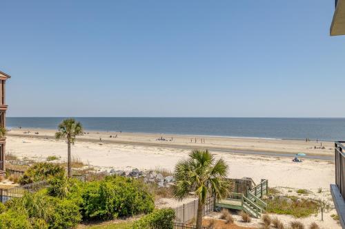 Gallery image of Sea Point #205 in Saint Simons Island