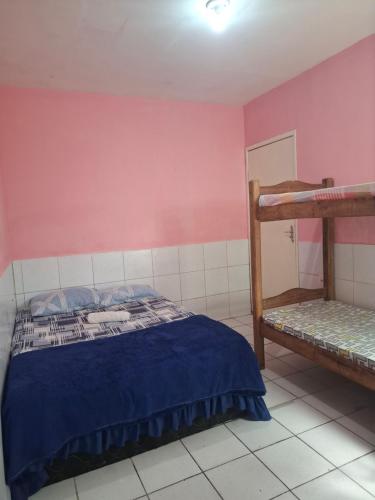 Katil atau katil-katil dalam bilik di Casa azul UFPE INN