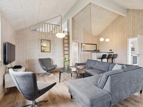 Televisyen dan/atau pusat hiburan di Luxury Retreat by Hostrup Beach - By Traum Ferienwohnungen