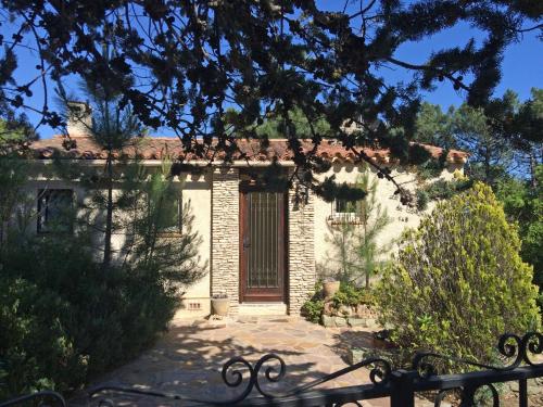 Holiday Home in Fréjus with Pool & Tennis