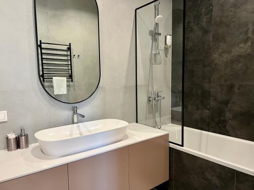 Un baño de FORUM apartments