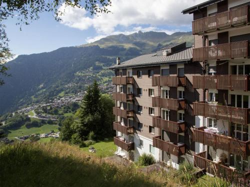 Apartment Les Girolles A59 by Interhome