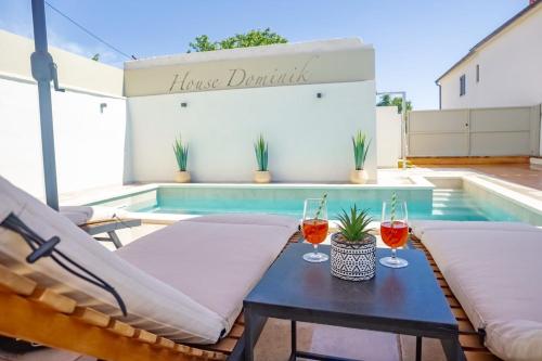 Kolam renang di atau dekat dengan House Dominik-with pool and jacuzzi near Rovinj