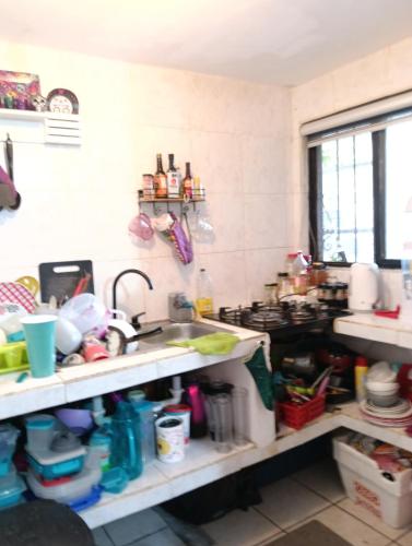 Dapur atau dapur kecil di Full house terrace and grill