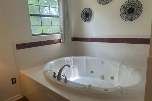 Et badeværelse på Smoky Snuggle Spot