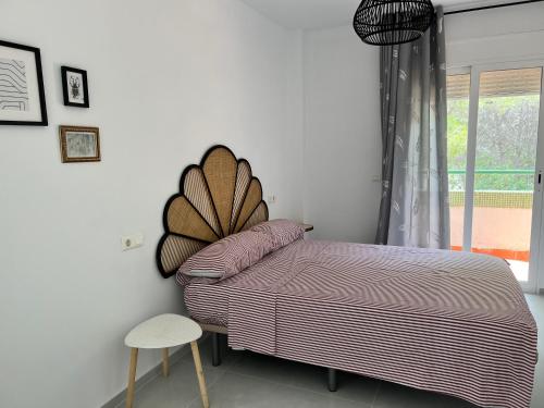 Katil atau katil-katil dalam bilik di Luxury villa with swimming pool in the forest
