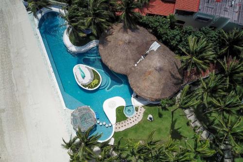 Bazén v ubytování Villa Alma nebo v jeho okolí