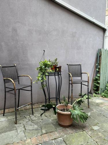 Imagen de la galería de Old Charm Modern Comfort 5 min to NYC BBQ, en Union City