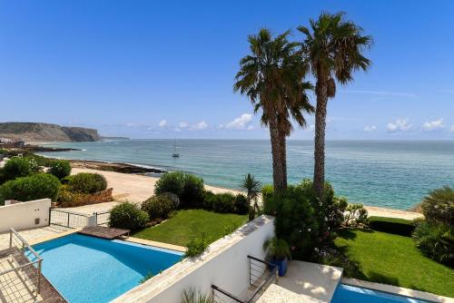Som do Mar Luxury Ocean Front Villa, Prime Location!