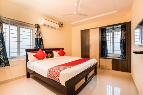 Katil atau katil-katil dalam bilik di Hotel O Coastal Inn