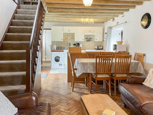 Köök või kööginurk majutusasutuses Honeysuckle Cottage - 27880