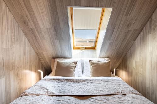 Very Comfy - Relaxing Sleep - AirCon