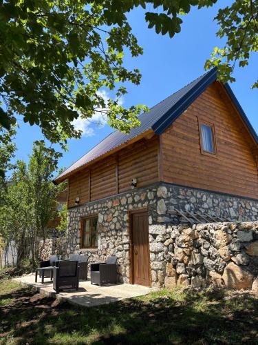 Arhetip, Djedova Villa