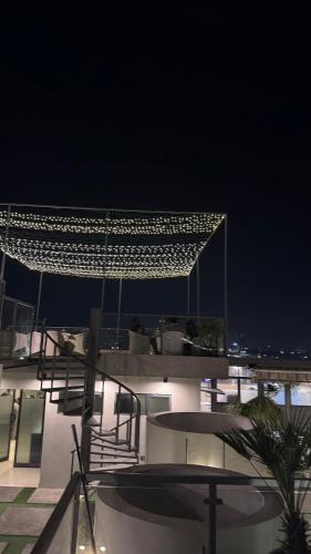 Φωτογραφία από το άλμπουμ του Grenvey Designer Apartment with Rooftop Pool & Self Check In στο Ισλαμαμπάντ