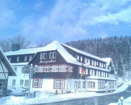 冬のOstalgie Ferienheim Sorgenfreiの様子