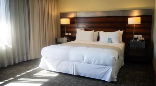 Cama o camas de una habitación en Radisson Hotel Puerto Varas