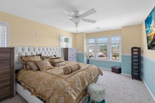 Katil atau katil-katil dalam bilik di 5 Bedroom New House in the CREST