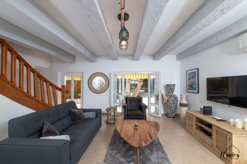 Eden Housse Villa, pool, 2 min to beaches