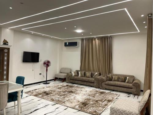 TV a/nebo společenská místnost v ubytování الاسكندريه كينج مريوط