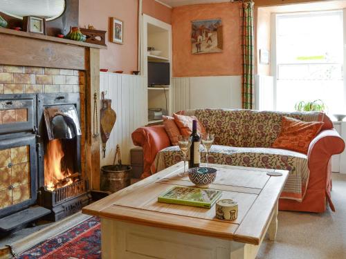Χώρος καθιστικού στο Larch Cottage