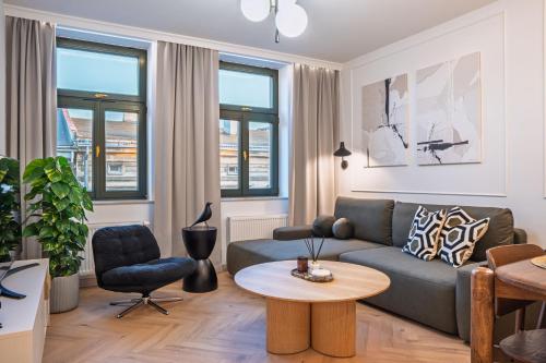 Premium Apartment by Wawel Castle, Central Kraków, Underground Parking