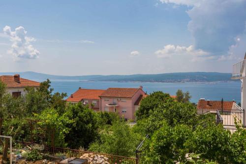 Crikvenica Three-Bedroom Apartment 1