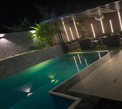 Πισίνα στο ή κοντά στο Villa RYV