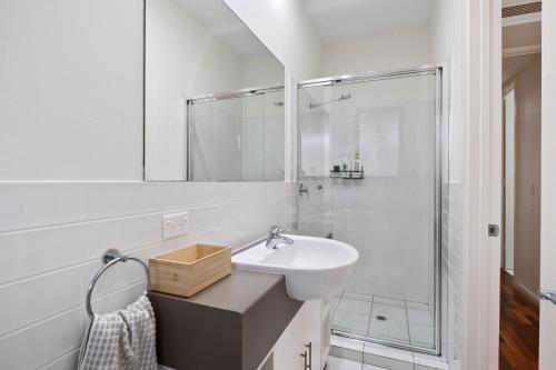 Ένα μπάνιο στο South Shores Villa 12