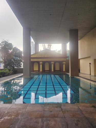 Kolam renang di atau dekat dengan Maytower Apartment Studio Kuala Lumpur