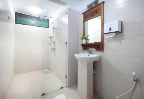 Bilik mandi di Hotel Jati Sanur
