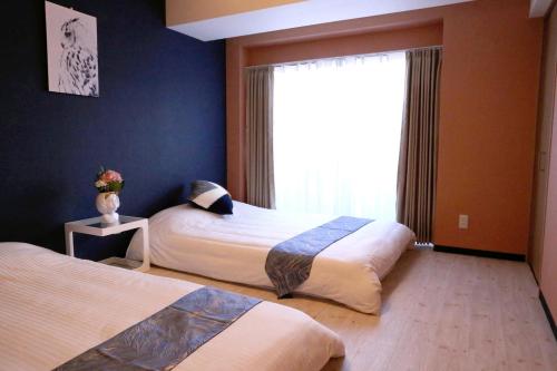 Easy Access to Ikebukuro Only 2 Stops and Stay Up To 8 N201