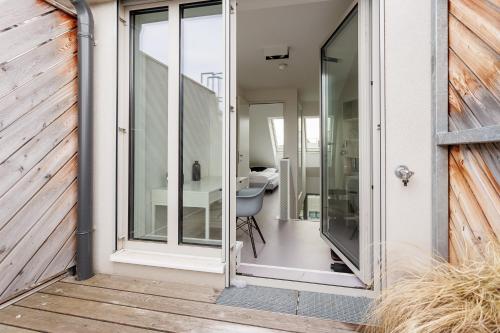 Julius 23 - Cozy Stay Only 5 Mins to City Center