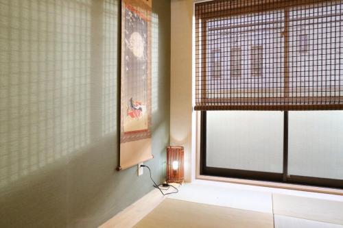 Easy Access to Ikebukuro Only 2 Stops and Stay Up To 8 N201