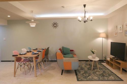 Easy Access to Ikebukuro Only 2 Stops and Stay Up To 8 N201